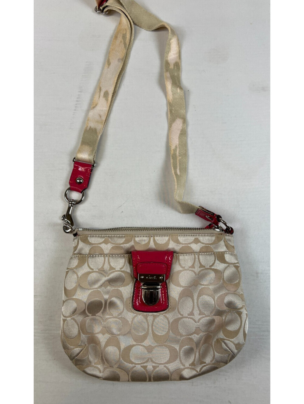 Coach Women Signature Beige Canvas Crossbody Bag Pink Patent Leather Turnlock